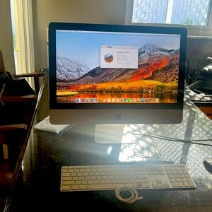 Apple iMac 🖥️ desk top 21.5 inch Late 2013